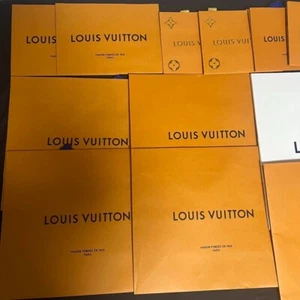 [Bulk sale] Authentic LOUIS VUITTON Gold/White Shopping Paper Bags New, unused - Picture 1 of 2