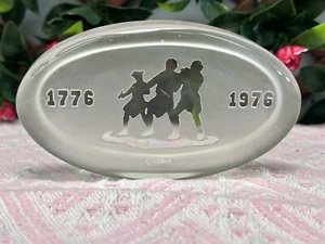 Bicentennial 1776-1976 Kristall Briefbeschwerer Glen Jones signiert limitierte Auflage #0579 - Bild 1 von 3