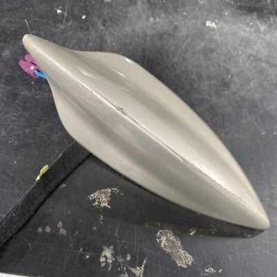 Antena de aleta de tiburón Buick Lacrosse 2015 2019 GWT plata champán fabricante de equipos originales 22955146 Foto 1 de 4