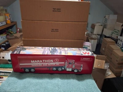 Caminhão de carga de óleo Taylor Made Trucks TMT MARATHON 1998 TRATOR - Imagem 1 de 4