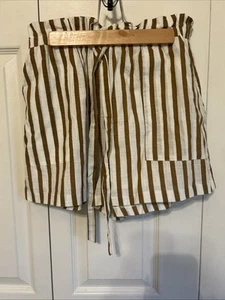 NWT Lush Women’s Shorts Sz M White/tan Stripe Tie Belt Built elastic waist cute - Picture 1 of 5