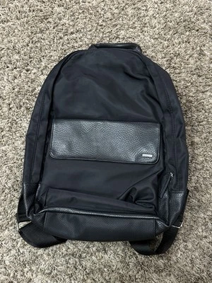 Mochila de lona de cuero sintético negra Calvin Klein Foto 1 de 4