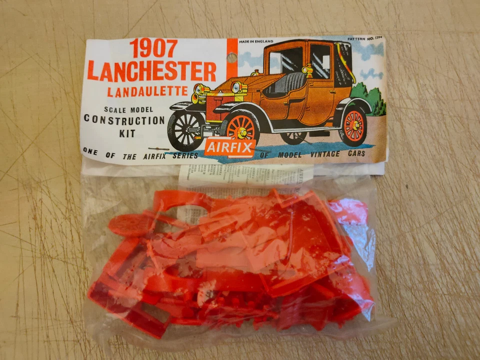 AIRFIX 1394 - LANCHESTER LANDAULETTE 1907 - 1957 KIT  1/32 - Photo 1/1