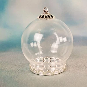 Cúpula de vidrio en miniatura redonda con base de metal y gancho exhibición hágalo usted mismo joyería artesanía globo - Imagen 1 de 5