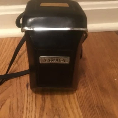 Vintage Yashica Mat-124G Twin Lens Reflex Camera with Case - Image 1 of 4