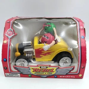 M&M's Rebel Without A Clue gelb Hot Rod Auto Süßigkeitenspender rot grün limitierte Auflage - Bild 1 von 5