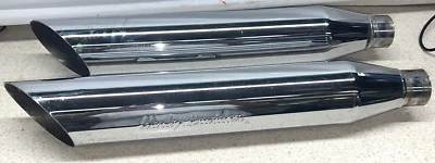 Tubos de escape Harley Davidson modelo 80166-99 y 80167-99 Foto 1 de 4