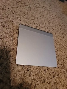 Apple Magic Trackpad A1339 Bluetooth Wireless Silver No AA Batteries SS551 - Picture 1 of 7
