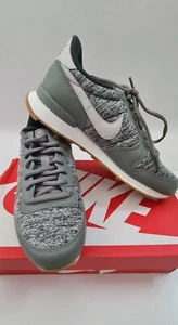 Nike WMNS Internationalist Damenschuh Sneaker grau Größe 37 1/2, NEU - Bild 1 von 7