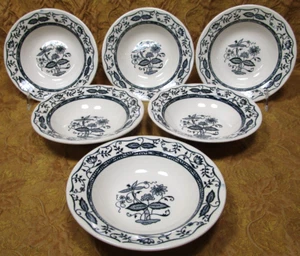 6 vintage ROYAL CHINA USA Cavalier Ironstone BLUE ONION 6 3/4" rimmed soup bowls - Picture 1 of 3