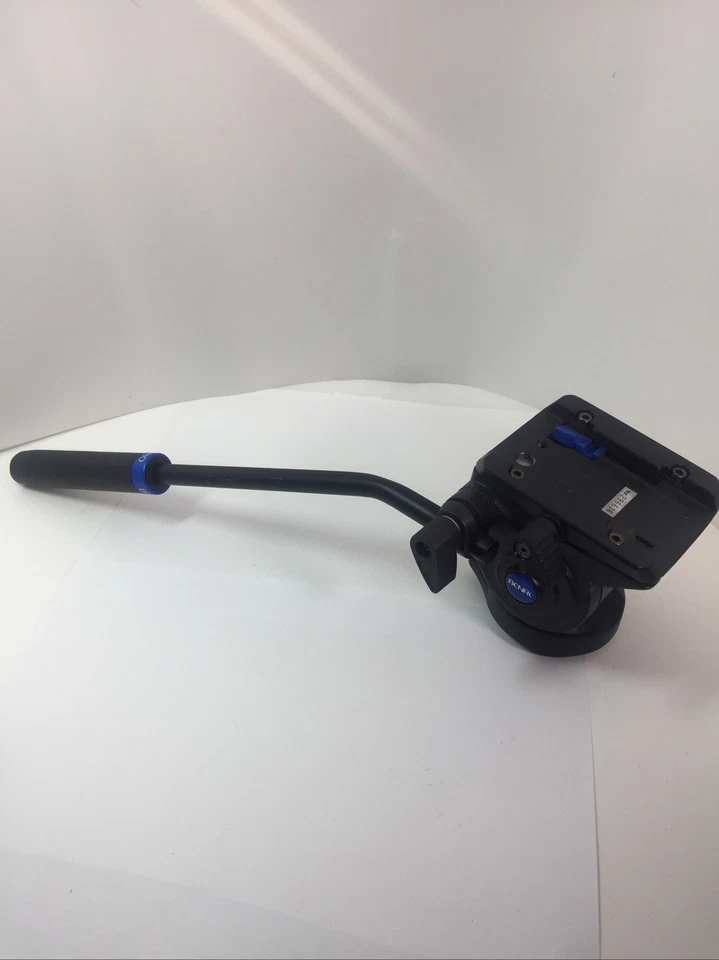 Genuine Original Benro S4 Video Head - Max Load 8.8 lb / 4 kg (c) NO PLATE - Image 1 of 4