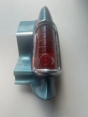 Pontiac Tempest 1964 luz trasera OEM GM extensión de cuarto lateral derecho Foto 1 de 4