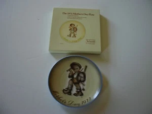 VINTAGE SCHMID 1972 MOTHER'S DAY PLATE COLLECTOR SERIES SISTER BERTHA HUMMEL - Picture 1 of 3
