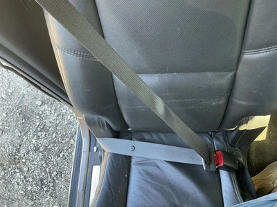 ESCALADE ESV 2014 Passenger Rear Seat Belt Retractor Gray Second Row 862362 Foto 1 de 4