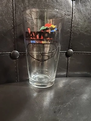 Vaso oficial de pinta de cerveza Daytona Motor Speedway NASCAR Bud 5,75" de alto Foto 1 de 4