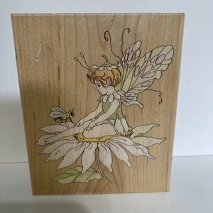 Fée sur marguerite ~ Floral ~ Magie Pixie ~ Timbre en caoutchouc ~ 4,5" X 5,5" ~ Timbres arrivent 80089 - Photo 1/8