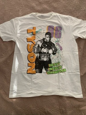 Mike Tyson Boxeo Salón de la Fama Camiseta Mediana Retro 1986 Campeón Peso Pesado Foto 1 de 2