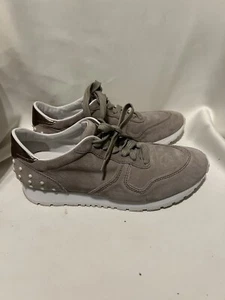 Tod’s Women’s Sneakers Soft Leather Size 40.5 Beige - Picture 1 of 9