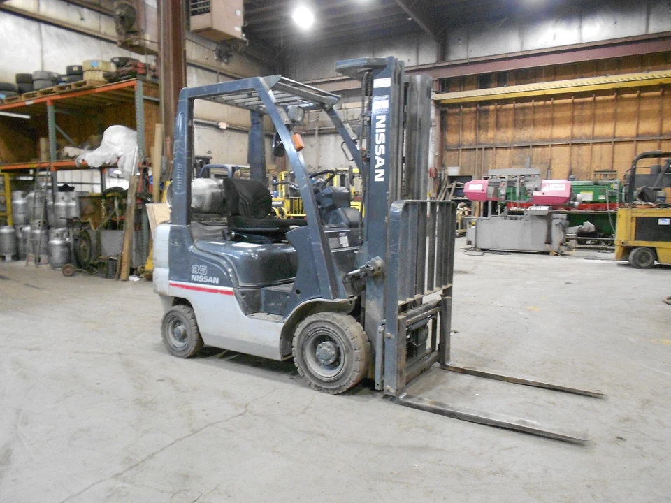2012 Nissan Model MP1F1A18LV 3,500#, 3500# LPG Solid Pneumatic Tired Forklift - Image 1 of 4