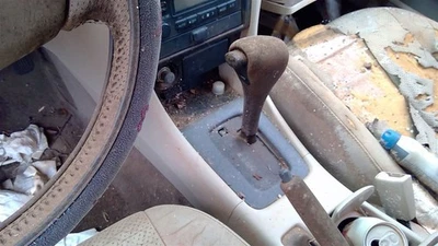 Conjunto de palanca de cambios automática de 6 cilindros para Toyota Solara 99-03 OEM Foto 1 de 4