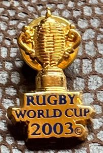 INSIGNIA PIN TROFEO TONO DORADO COPA MUNDIAL DE RUGBY 2003 - Imagen 1 de 3