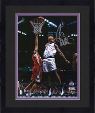Framed Chris Webber Sacramento Kings Signed 8" x 10" Dunk vs. Hawks Photo