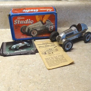 Vintage Schuco Studio Wind-Up Race Car +Box Papers, #1050 Open Wheel Boat Tail - Picture 1 of 14