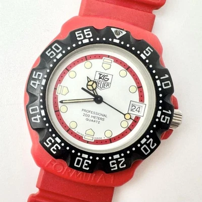 Кварцевые часы TAG Heuer Formula 1 с датой 385.513 красные низкое распределение б/у - Изображение 1 из 4