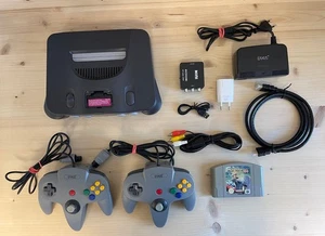 N64 - Nintendo 64 Konsole mit 2 Controller + Mario Kart 64 + HDMI Anschluss (B) - Bild 1 von 1