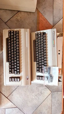 C64 Konvolut – 2× Commodore 64, 1541, 1541-II, Datasette – Bastler/Sammler - Bild 1 von 4