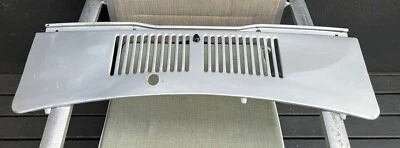 MAZDA ROTATIVO 1978-83 RX7 SERIE 1 Y 2 CUPÉ GENUINO LIMPIAPARABRISAS CUBIERTA PARRILLA! Foto 1 de 4