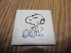 SNOOPY DRAWN ON A 2 X 2 INCH TILE PEANUTS - Picture 1 of 4