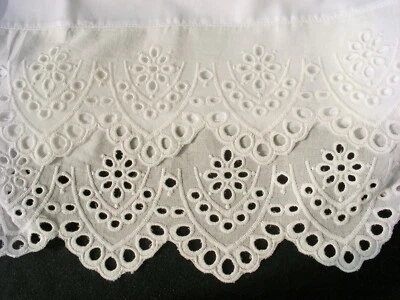 2 Pillowcases New Embroidered Lace Cotton Sateen Standard Queen King White M20# - Image 1 of 4
