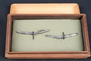 Japan Antik Tachi Großes Schwert Menuki Silber Box Schwert Tsuba Katana Kozuka selten - Bild 1 von 5