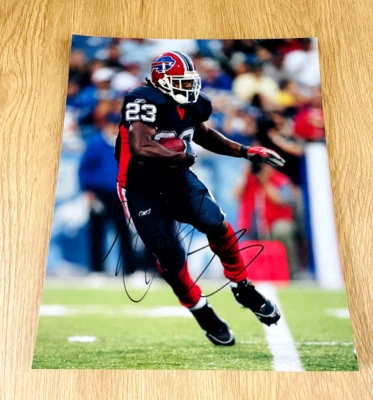 Foto autografiada firmada por Marshawn Lynch de 8x10 modo Buffalo Bills Beast Foto 1 de 2