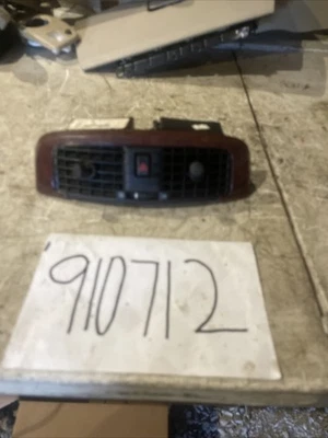 2004 a 2009 Cadillac SRX painel central dianteiro ventilação de ar AC i4962 fabricante de equipamento original DG1 - Imagem 1 de 4