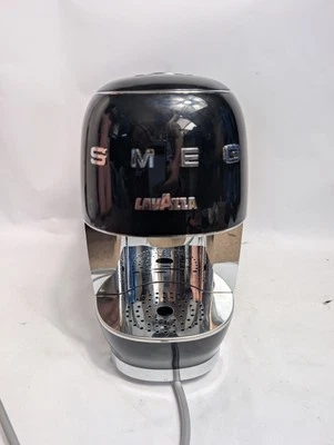 Macchina da caffè a cialde Smeg lavazza colore nero e argento. LM200 - Immagine 1 di 4