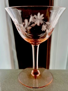 (2) Pink Depression Floral Optic Champagne Sherbet Glasses Set Vintage - Picture 1 of 6