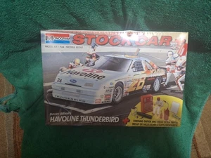 Monogramma Davey Allison's Havoline Thunderbird Stock kit modellino auto sigillato in fabbrica - Foto 1 di 4