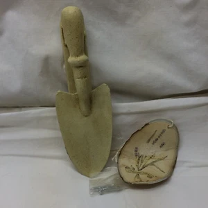 Schwere Türklopfer mit Gartenkelle aus Gusseisen/Metall lackiert  - Bild 1 von 8