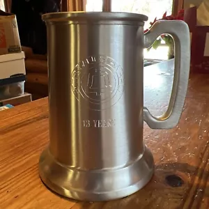 Tazza cisterna vintage Illinois Bell Attendance Award Jostens peltro americano - Foto 1 di 8