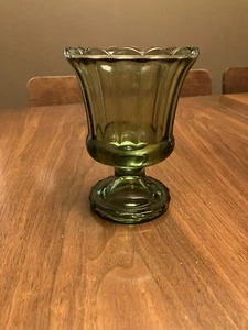 Vintage 1960er Indiana grün Glas gerippt Kerzenhalter Vase Sockel 6 "hoch 4 1/4" - Bild 1 von 4
