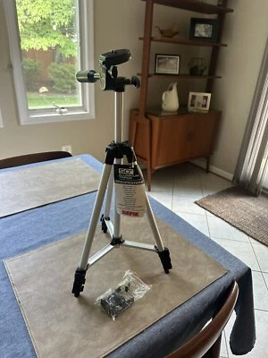 Sunpak - Trípode TravelSmart 50” aluminio de 3 vías con cabezal inclinable y panorámico Foto 1 de 4