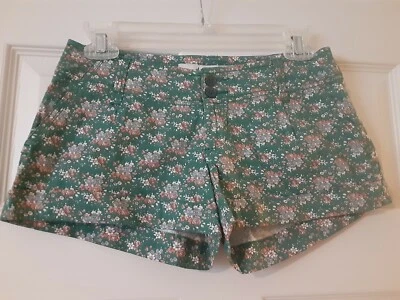 AMERICAN RAG CIE Green Floral Shorts Womens Sz 0 Tucson Alhambra Combo Boho NWT  - Image 1 of 4