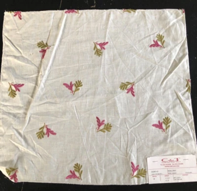 JANE CHURCHILL Malory en Rosa, Verde 16 x 17 1/2" Lino Floral Tela Muestra Foto 1 de 3