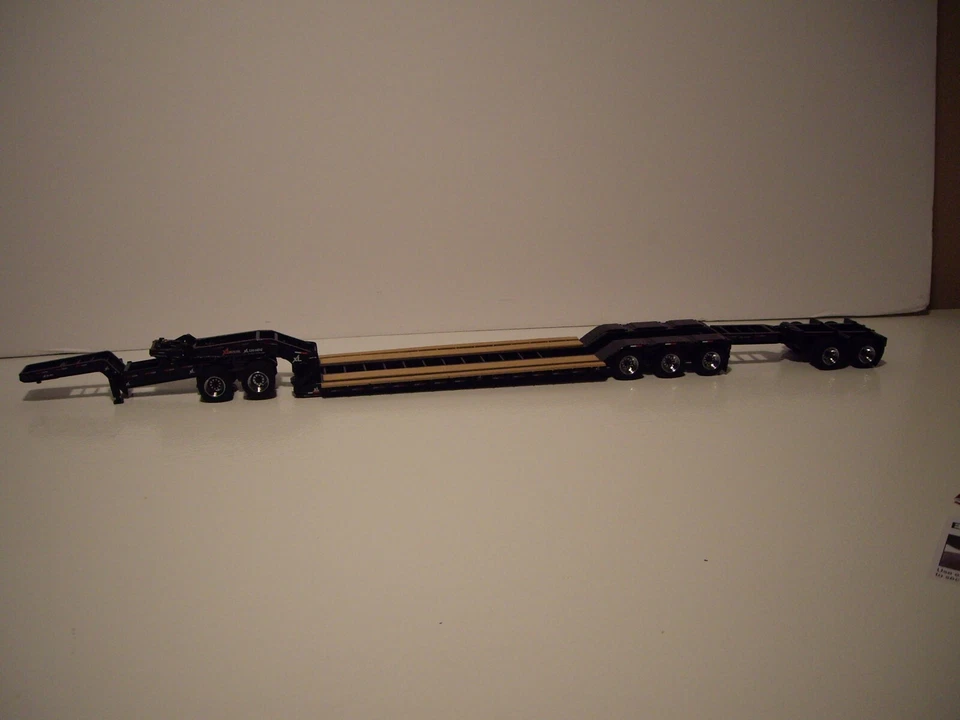 Diecast Masters 91033 US XL 120 Low Loader HDG Trailer With 2 Boosters Jeep 1 50