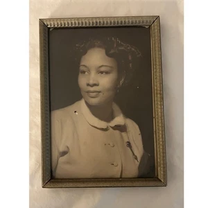 Vintage Photo African American Woman, Portrait of a lady, Framed, Collectible - Picture 1 of 6