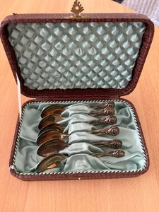 6x alte WMF 90 er versilbert- 1.25 - Kaffeelöffel , Mokkalöffel mit Schatulle - Bild 1 von 2