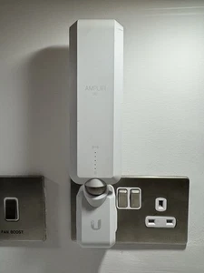 Ubiquiti AmpliFi Home Wi-Fi Mesh / Extension Point - Picture 1 of 8