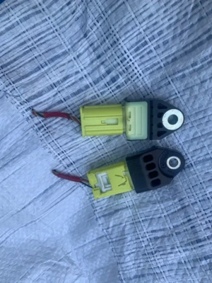 Датчик бокового удара 2015 LEXUS IS350 IS250 89831-12040 OEM - Изображение 1 из 4